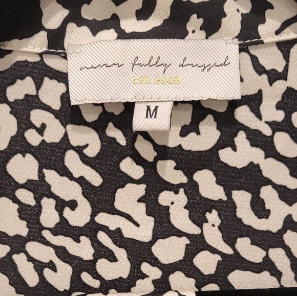 NFD Animal Print Top with Removable Tie - Picture 3 of 3